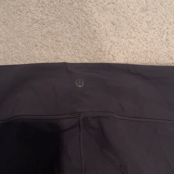 Lululemon Lab Leggings, cropped, mesh detail Sz8 - Picture 4 of 7